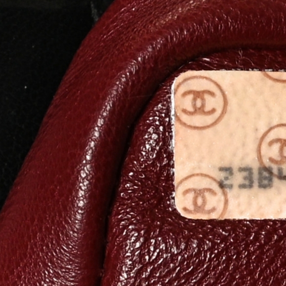 Chanel Diana Small Single Flap Black Lambskin Gold Chain Bag - Picture 11 of 15